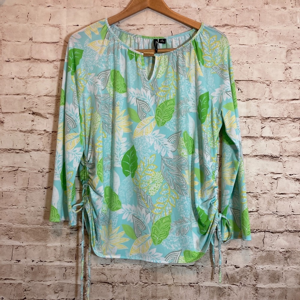 New Directions Top Womens Medium Turquoise Tropical Leaf Print Ruched Sides